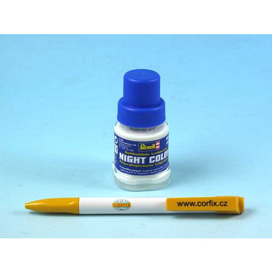Revell Night Color 39802 - foskoreskující barva 30ml