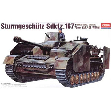 Academy Model Kit tank 13235 - STURMGESCHUTZ IV (1:35)