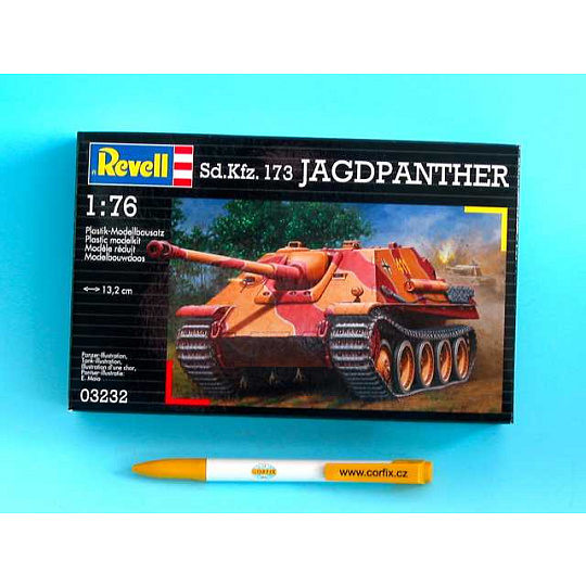 Revell Plastic ModelKit tank 03232 - Jagdpanther (1:76)