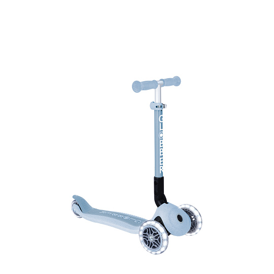 GLOBBER Koloběžka JUNIOR FOLDABLE LIGHTS ECOLOGIC, blueberry GLOBBER Koloběžka JUNIOR FOLDABLE LIGHTS ECOLOGIC, blueberry