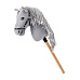 FAUNICA Hobby horse Apollo, šedý kůň na tyči, provázková hříva
