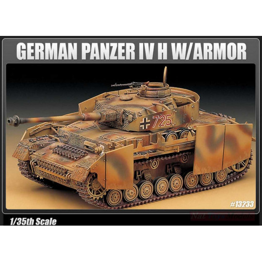 Academy Model Kit tank 13233 - GERMAN PANZER IV H W/ARMOR (1:35)